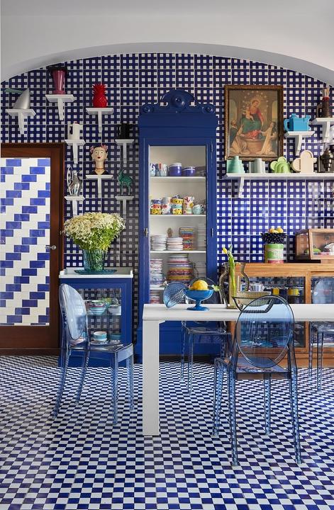 Actual product image Kartell Victoria Ghost