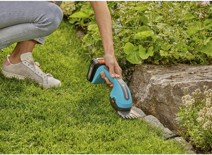 Actual product image Gardena Cordless grass and shrub shears PowerCut 20/18V P4A solo (Rechargeable battery operated)