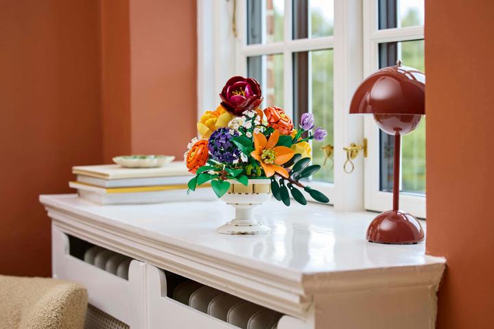 Actual product image LEGO Flower arrangement (10345, LEGO Botanical, LEGO Rare Sets)