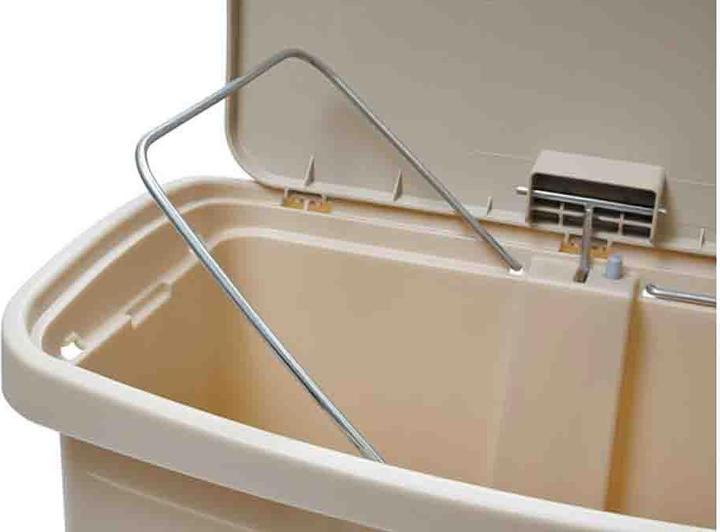 Produktbild Rubbermaid Tretabfallsammler fahrbar (90 l)