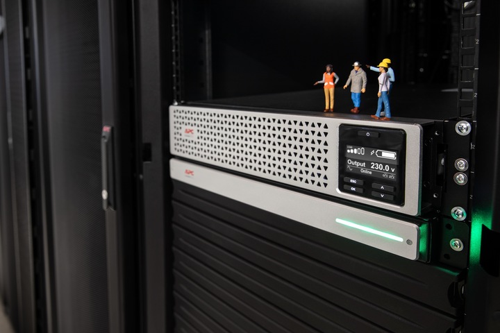 Produktbild APC SRTL2200RMXLI-NC (2200 VA, 1980 W, Online-Doppelwandler USV)