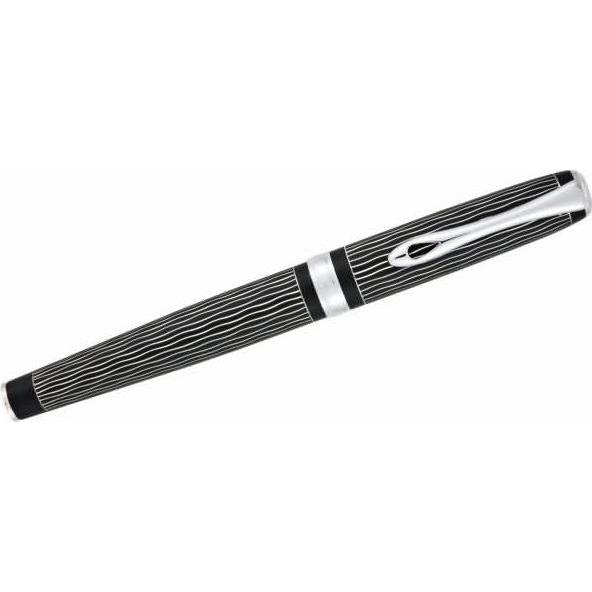 Diplomat, Schreibstifte, Tintenroller Excellence A plus Wave guillochiert lapis schwarz (Schwarz/Silber, 1 x)