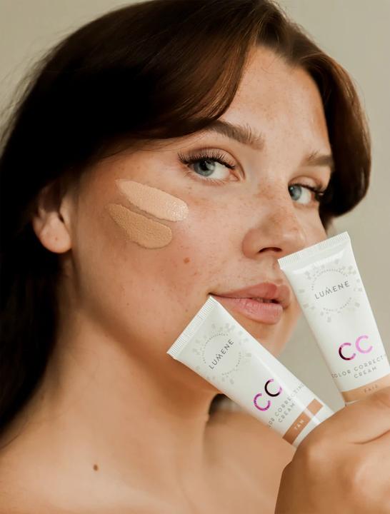 Produktbild Lumene Color Correcting Cream CC 7in1 Medium 30ml (MEDIUM, 30 ml)