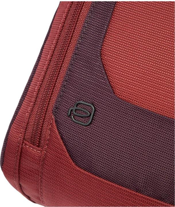Produktbild Piquadro Umhängetasche aus recyceltem Stoff und Leder