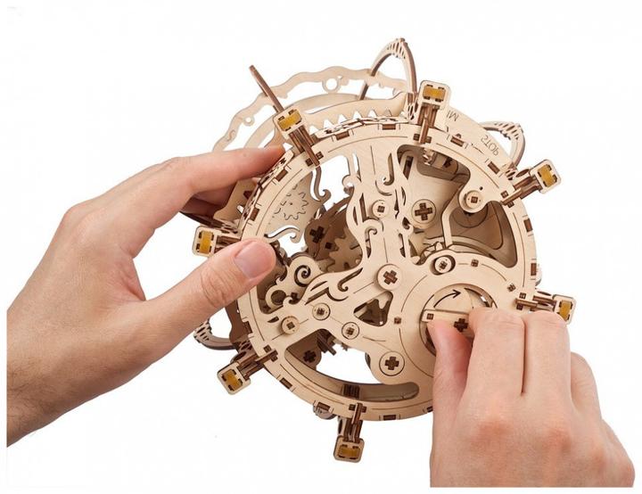Produktbild Ugears 70155 - Aquarium Holz-Modellbausatz