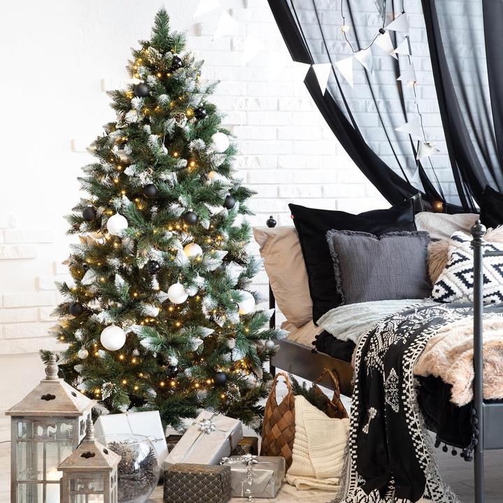 Actual product image FairyTrees Künstlicher Weihnachtsbaum (180 cm)