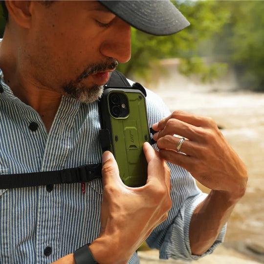 Produktbild Supcase UB Pro iPhone 17 Hülle - Grün (Apple iPhone 17)