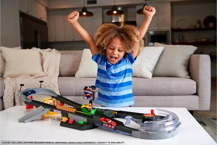 Productafbeelding Mattel Disney Pixar Cars Zuigerbeker Actie Racebaan
