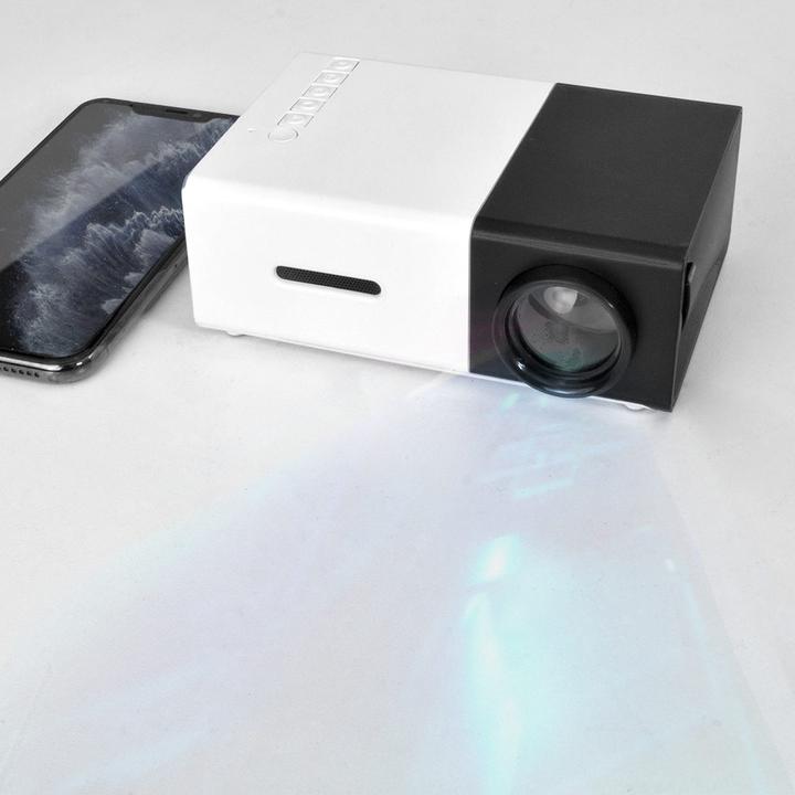 Actual product image Mikamax Mini Projector (Full HD, 250 lm)