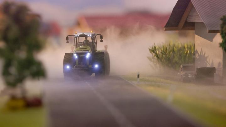 Image du produit Siku Contrôle Claas Xerion 5000 App