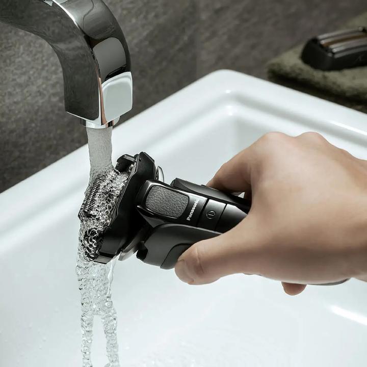 Actual product image Panasonic ES-LV9U