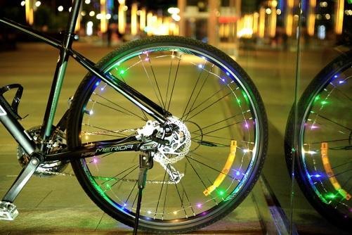 Benson Bicycle light LED decoration wheel + frame