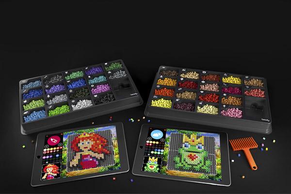 Produktbild Hama Beady - Family - 14.400 beads, 8 plates & 1 scraper (390501)