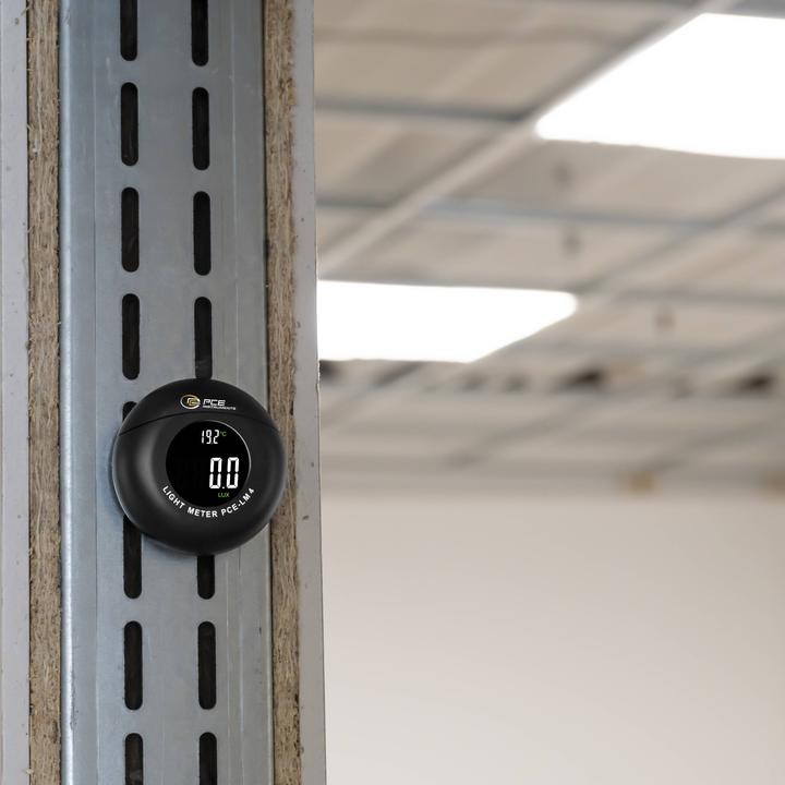 Actual product image PCE Instruments Luxmeter