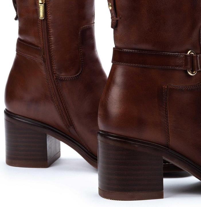 Actual product image Pikolinos Huesca (40)