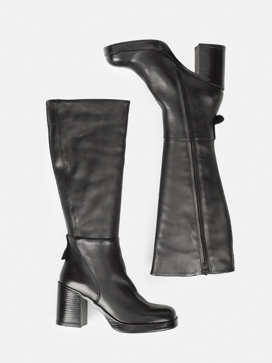 Produktbild Felmini VALERIA D577, der Stiefel mit Absatz von, ist aus reichem cognacfarbenem Leder gefertigt und (40)