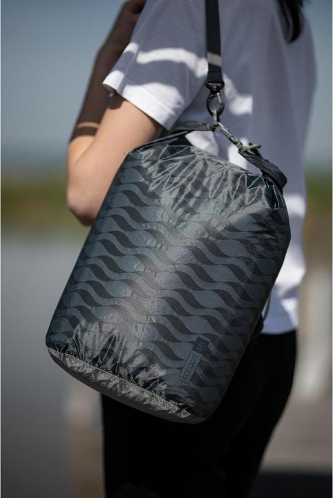 Produktbild Cocoon Drybag Ultralight 13L Grey Waves (13 l)
