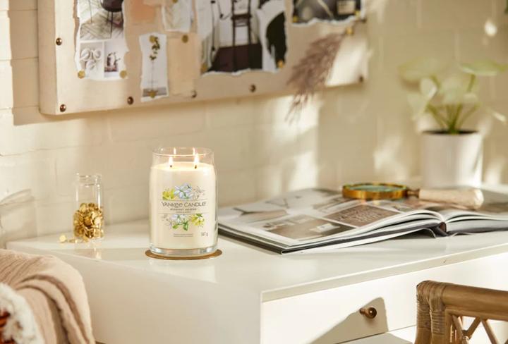 Produktbild Yankee Candle Duftkerze Midnight Jasmine Signature Large Jar (567 g)