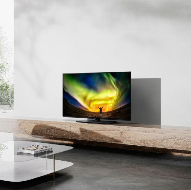 Actual product image Panasonic TX-42LZW984 (42", OLED, 4K)