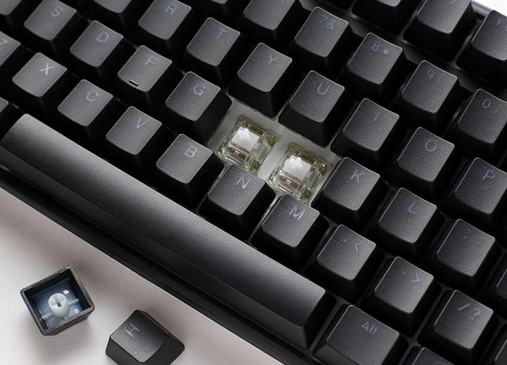Actual product image Ducky One 3 Classic Black/White TKL Gaming Keyboard, RGB LED - MX-Clear (DE, Cable)
