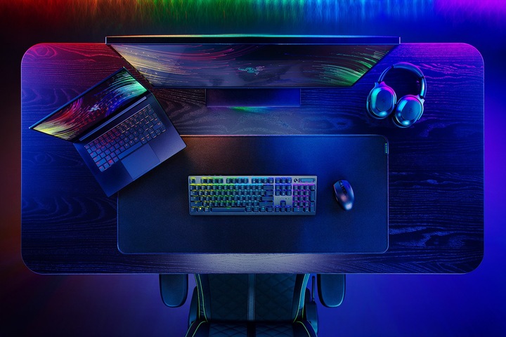 Actual product image Razer DeathStalker V2 Pro (DE, Cable, Wireless)