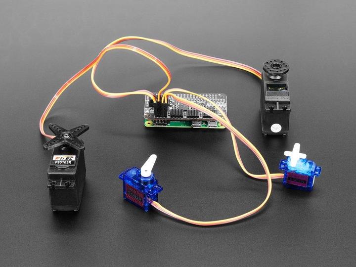 Actual product image Adafruit 16-Kanal PWM / Servo Bonnet für Raspberry Pi
