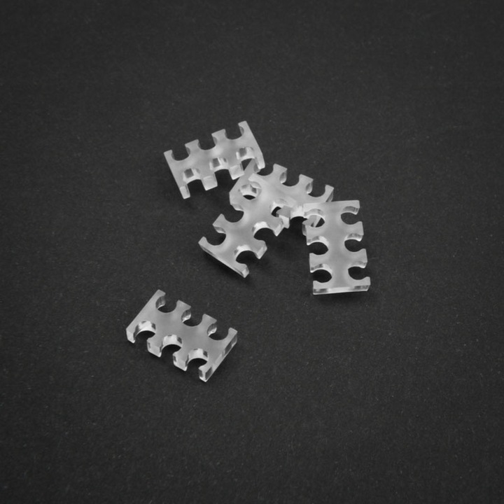 Produktbild King Mod 6-Slot Kabelkamm 4mm gross - klar - 5er Set
