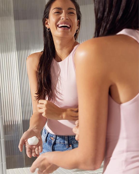 Produktbild NIVEA Diamond Gloss Care Styling Mousse (150 ml, Schaumfestiger)