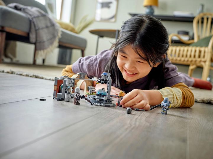 Produktbild LEGO Die mandalorianische Schmiede der Waffenschmiedin (75319, LEGO Seltene Sets)