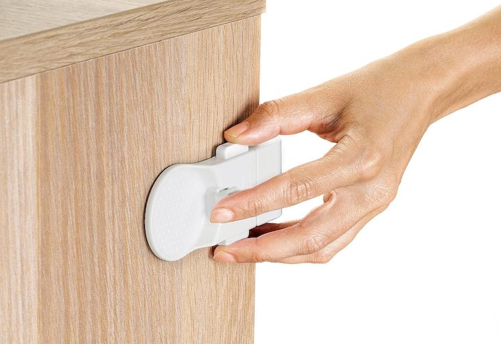 Actual product image Reer Drawer safety device