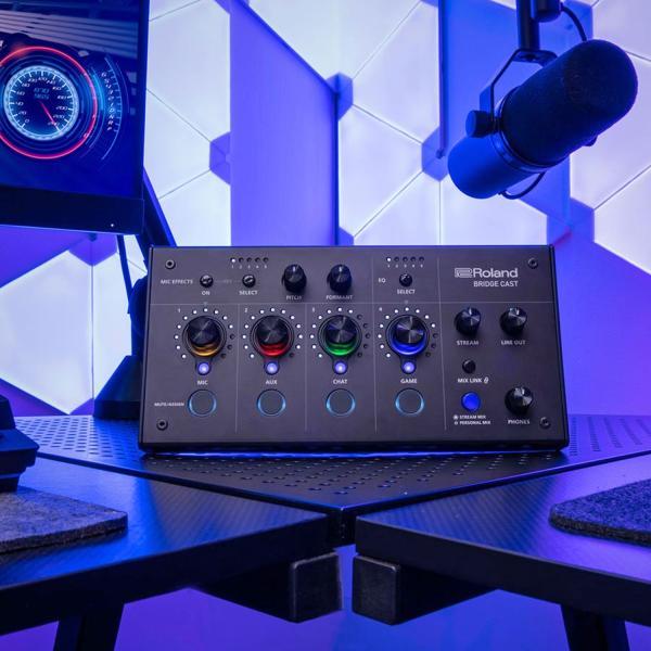 Actual product image Roland Bridge Cast Dual Bus Gaming Mixer (USB, 3.5mm jack)