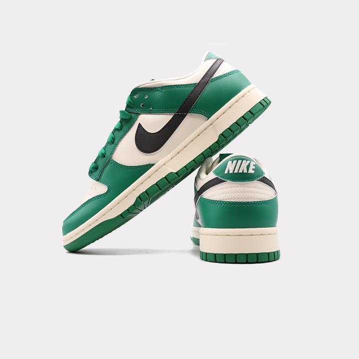 Image du produit Nike Dunk Low (42)