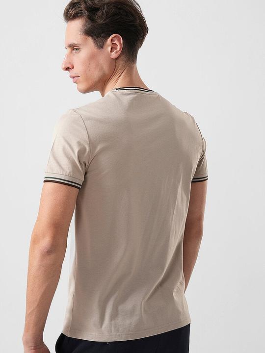 Actual product image Fred Perry M1588 (S)