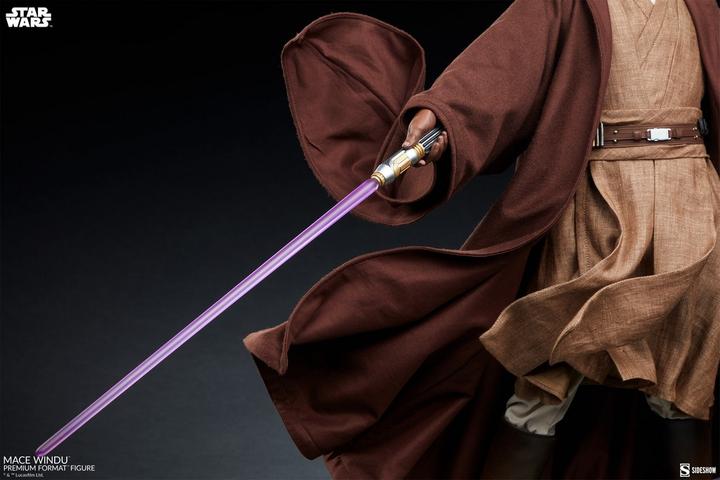 Actual product image Sideshow Star Wars Episode III statuette Premium Format Mace Windu 53 cm