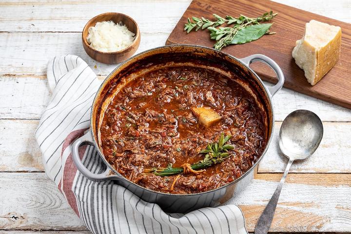 Actual product image Le Creuset Signature 28 cm round (Casserole + Stewpot, Cast iron, 28 x 18.40 cm)