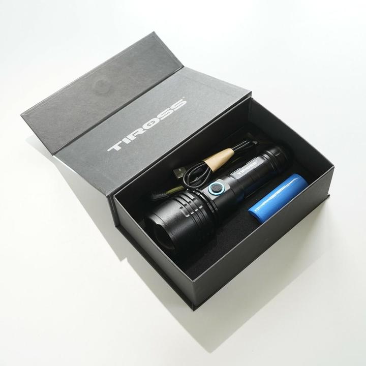 Tiross LATARKA LED 1300 lm Z FUNKCJĄ POWERBANKU TS1888 (12 cm)