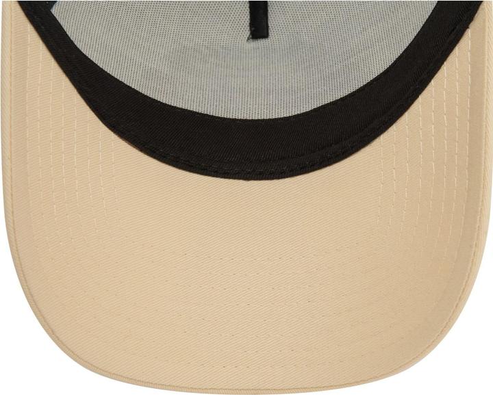 Produktbild New Era A-Frame Mesh Trucker Cap - GRAPHIC PRINT beige