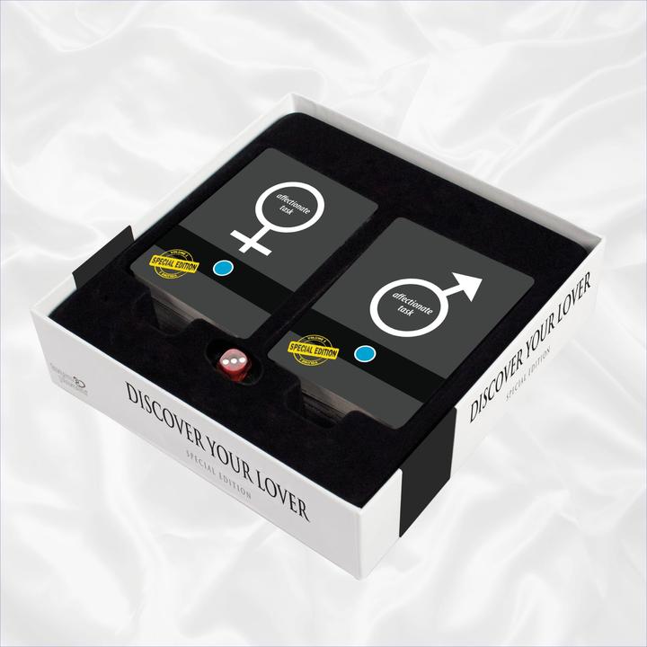 Actual product image tease & please Discover Your Lover (Deck of cards, English)