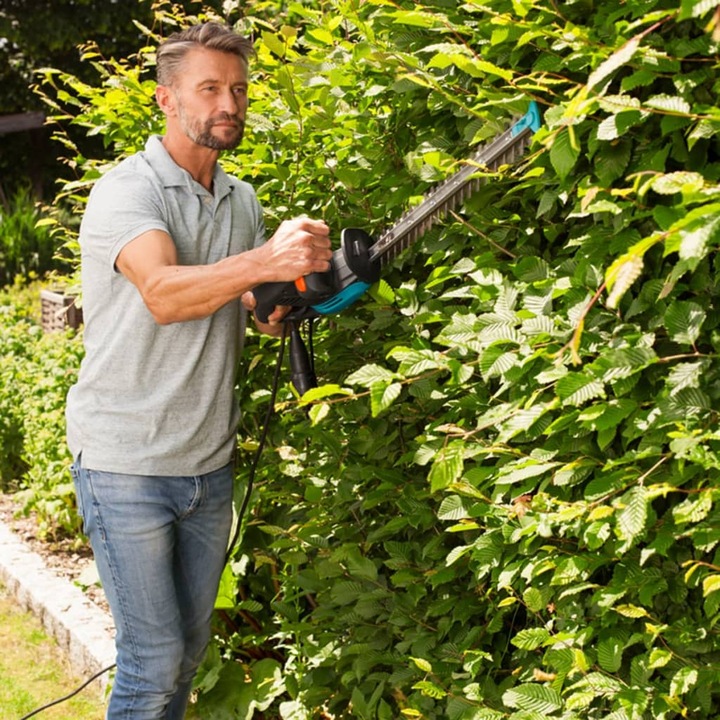 Actual product image Gardena EasyCut 420/45 (Electric hedge trimmer)