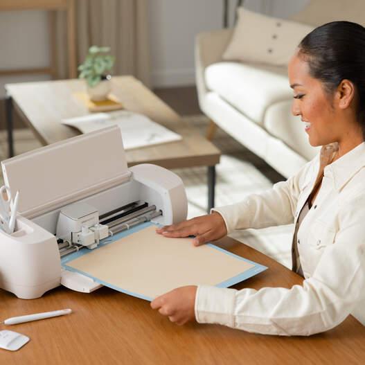 Productafbeelding Cricut Puff Iron-On RED 30x48cm