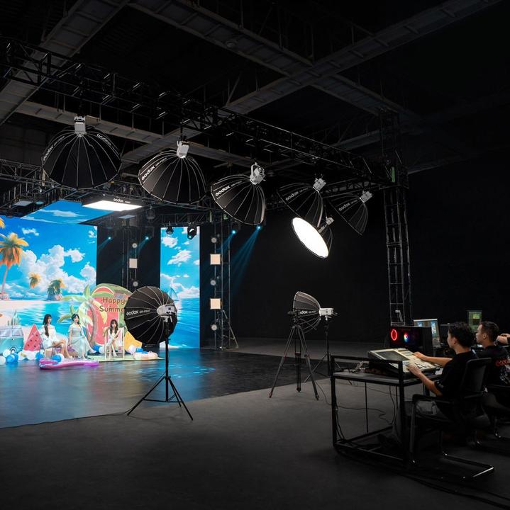 Actual product image Godox LE600Bi white - Litemons LED Light Bi-Color (Video light)