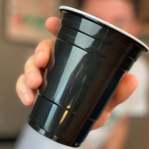MrPong Black Beer Pong Becher - 50 Stk. schwarze Plastikbecher