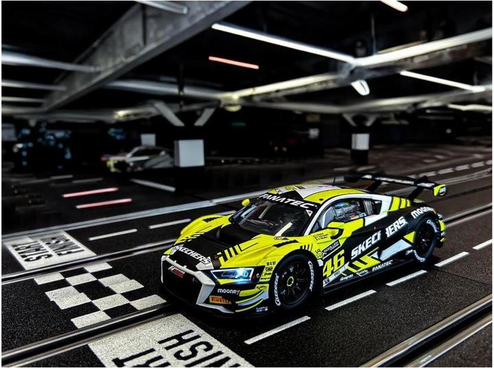 Actual product image Carrera D124 Audi R8 LMS GT3 evo II