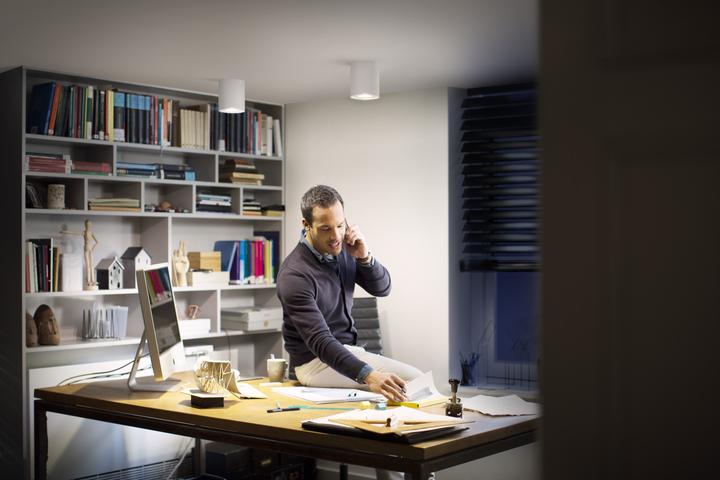 Produktbild Philips Hue Pillar single spot (350 lm, GU10)