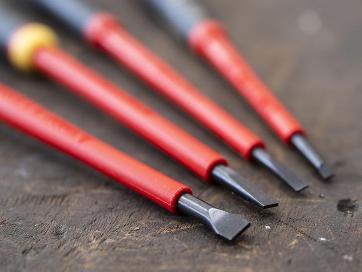 Produktbild Bahco ERGO Isolierter Schraubendreher-Satz mit 3-Komponenten-Griff, VDE-zertifiziert - 7-teilig (Pozidriv-Kreuzschlitz (PZ), Schlitzschrauben)