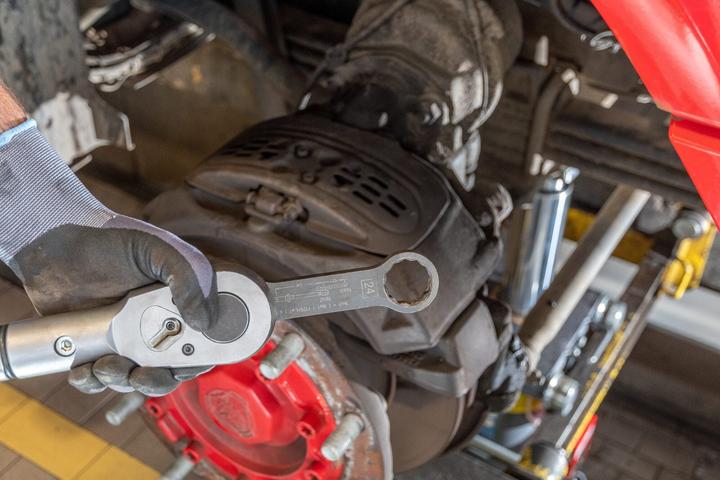 Produktbild HAZET Schlag-Ringschlüssel ∙ Doppelsechskant ∙ mit 2 Schlagflächen 2872SZ-24 ∙ Vierkant20 mm (3/4 Z… (24 mm)