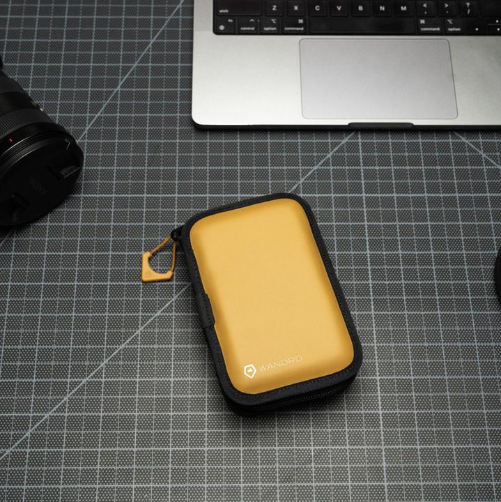 Produktbild Wandrd Memory Card Case, Dallol Yellow (0.70 l)