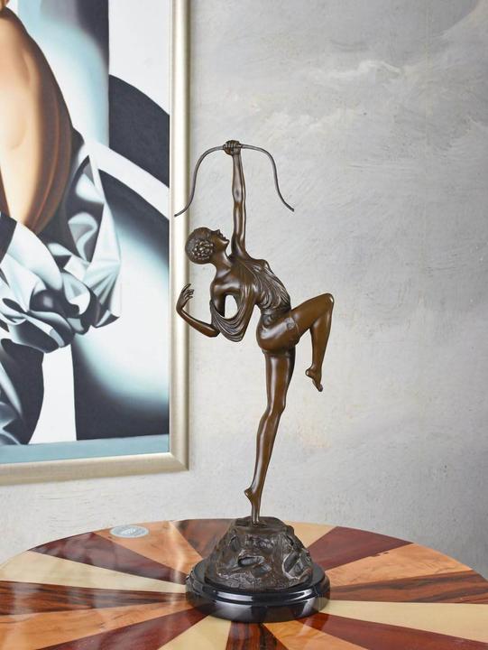 Actual product image Palazzo Archer signed bronze sculpture female figure