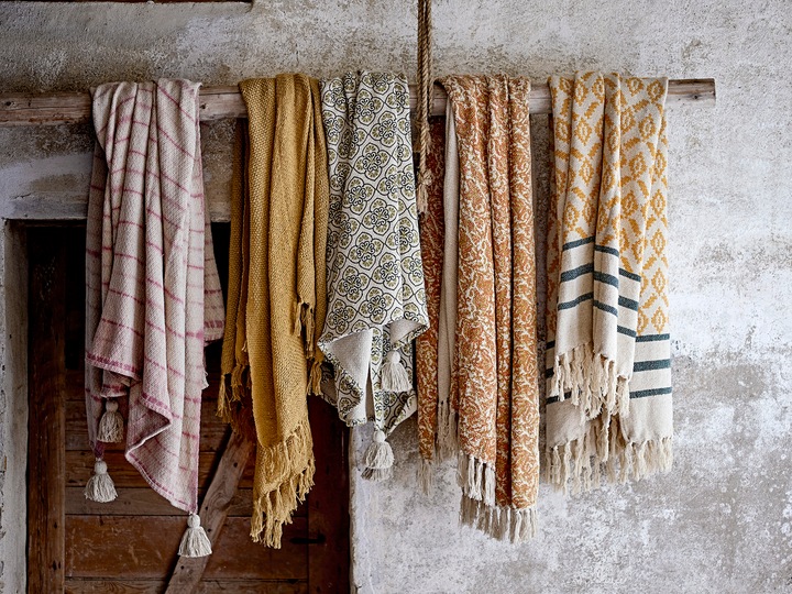 Actual product image Bloomingville Throw (160 x 130 cm)