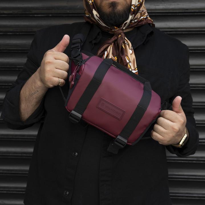 Actual product image Wandrd ROGUE Sling 4L Rhoone Burgundy V2 (Camera shoulder bag, 4 l)